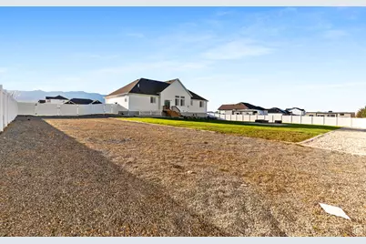 643 S Woodruff Way, Grantsville, UT 84029 - Photo 38