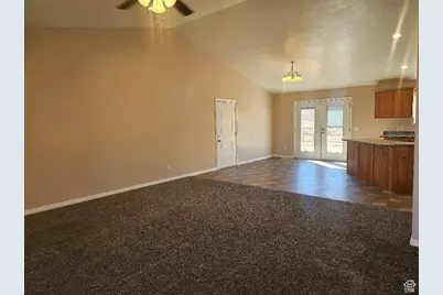 689 N 4250 W, Maeser, UT 84078 - Photo 4