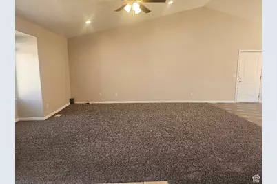 689 N 4250 W, Maeser, UT 84078 - Photo 6