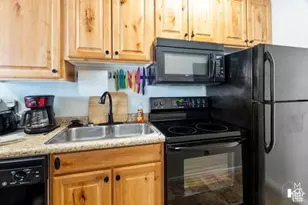 286 W Eagles Roost St, Brian Head, UT 84719 - Photo 10