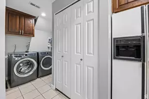 761 E Gables Ln, Midvale, UT 84047 - Photo 16