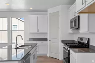 1594 N 3225 W, Provo, UT 84601 - Photo 14