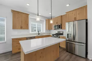 4206 W Dead Horse Ct, Riverton, UT 84096 - Photo 2