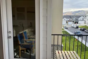 13526 S Poole Dr, Riverton, UT 84096 - Photo 4