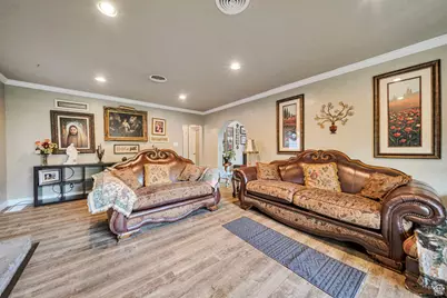 5946 S Highland Dr E, Holladay, UT 84121 - Photo 16