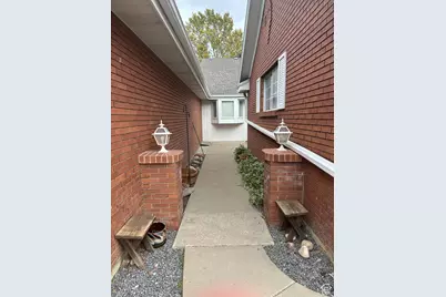 5488 S 250 E, Washington Terrace, UT 84405 - Photo 2