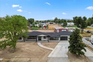 230 W Center St, Gunnison, UT 84634 - Photo 4