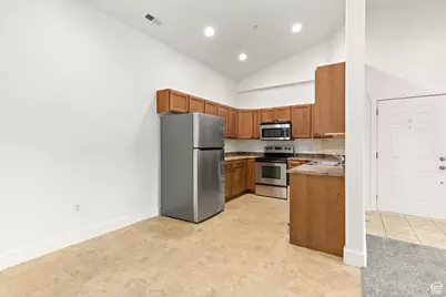 2192 N Springtime Dr, Saratoga Springs, UT 84045 - Photo 10