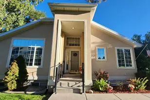 337 E Pavilion Circle, Saratoga Springs, UT 84045 - Photo 1