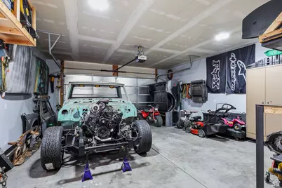 1096 N 340 W, Tooele, UT 84074 - Photo 40