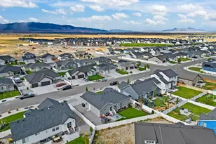 1096 N 340 W, Tooele, UT 84074 - Photo 38