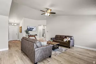 1096 N 340 W, Tooele, UT 84074 - Photo 6