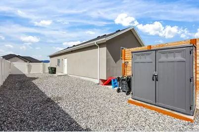 1096 N 340 W, Tooele, UT 84074 - Photo 30