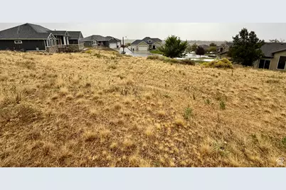 1329 E Kaylynne Cir, Brigham City, UT 84302 - Photo 2