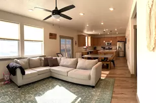 386 S Amber Dr, Grantsville, UT 84029 - Photo 4