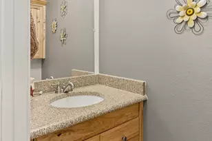 351 W Skyline Dr, Loa, UT 84747 - Photo 16