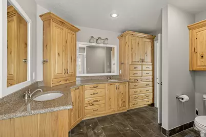 351 W Skyline Dr, Loa, UT 84747 - Photo 22