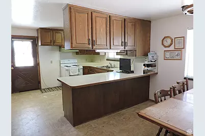 163 W 100 S, Delta, UT 84624 - Photo 2