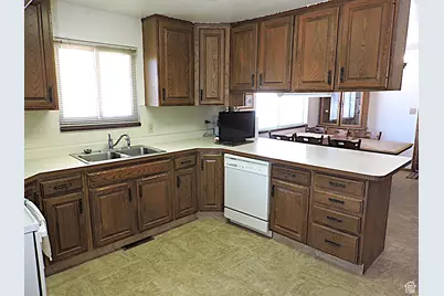 163 W 100 S, Delta, UT 84624 - Photo 6