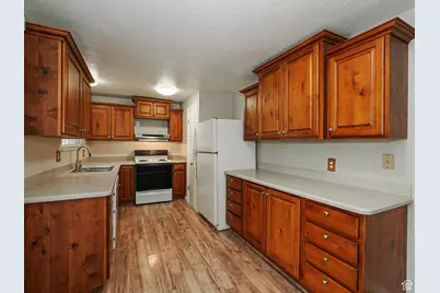 3376 W Sunnybrook Dr, West Valley, UT 84119 - Photo 24