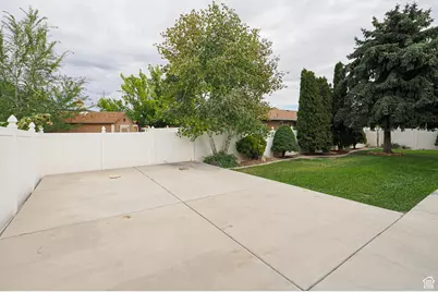 3376 W Sunnybrook Dr, West Valley, UT 84119 - Photo 16