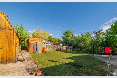 1094 N Angel St W, Layton, UT 84041 - Photo 30