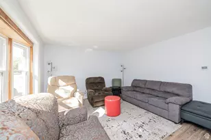 1094 N Angel St W, Layton, UT 84041 - Photo 6