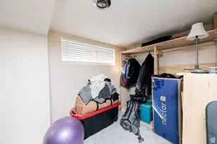 1094 N Angel St W, Layton, UT 84041 - Photo 26