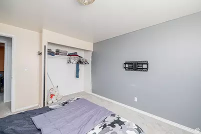 1094 N Angel St W, Layton, UT 84041 - Photo 20