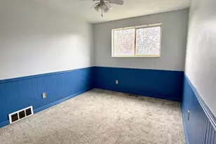 1094 N Angel St W, Layton, UT 84041 - Photo 14