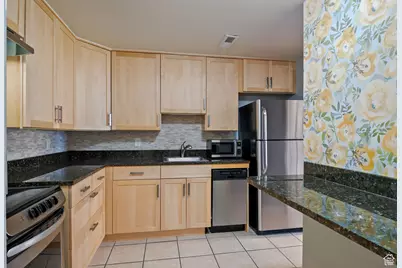 939 S Donner Way #307, Salt Lake City, UT 84108 - Photo 10