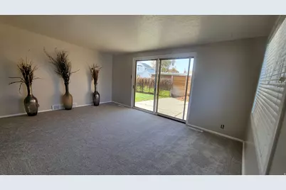 1466 E 4230 S, Millcreek, UT 84124 - Photo 2