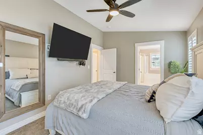 8368 S Oak Gate Dr, West Jordan, UT 84081 - Photo 10