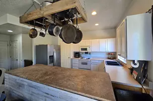 10454 S Sand Dollar Dr, Sandy, UT 84094 - Photo 14