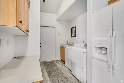 6280 S Laura Jo Ln, Taylorsville, UT 84129 - Photo 20