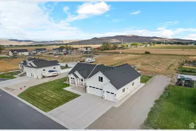 6690 W 10125 N, Tremonton, UT 84337 - Photo 28