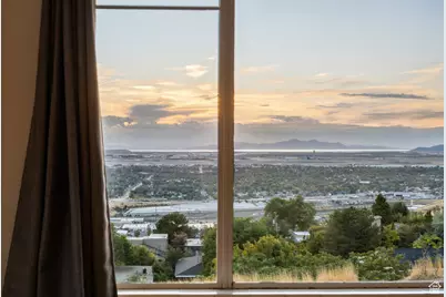 692 N Cortez St, Salt Lake City, UT 84103 - Photo 2