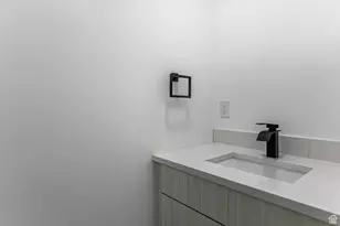 627 N Darwin St E, Salt Lake City, UT 84103 - Photo 8