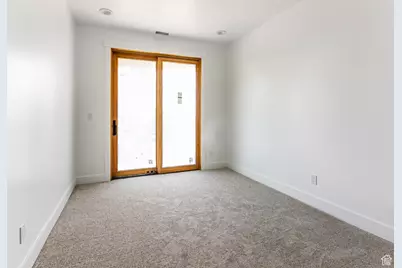 627 N Darwin St E, Salt Lake City, UT 84103 - Photo 14