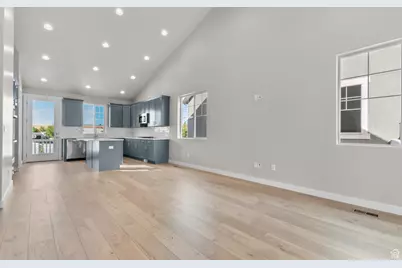 3644 W Harvest Gold Way, Riverton, UT 84065 - Photo 4