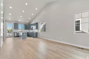 3644 W Harvest Gold Way, Riverton, UT 84065 - Photo 4