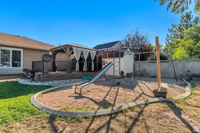 2246 W Country Bend Dr S #25, South Jordan, UT 84095 - Photo 44