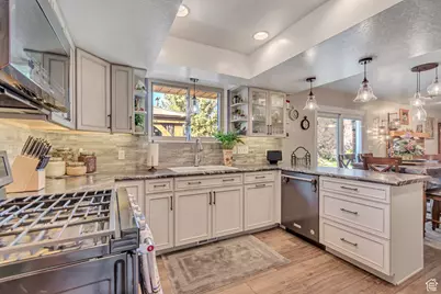 2246 W Country Bend Dr S #25, South Jordan, UT 84095 - Photo 14