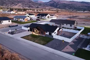 285 W 400 S, Ephraim, UT 84627 - Photo 2