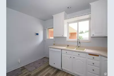 7471 S Spruce St, Midvale, UT 84047 - Photo 18