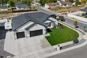 3881 N Chapman Dr, Eagle Mountain, UT 84005 - Photo 56