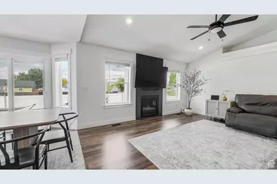 3881 N Chapman Dr, Eagle Mountain, UT 84005 - Photo 10