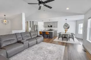 3881 N Chapman Dr, Eagle Mountain, UT 84005 - Photo 8