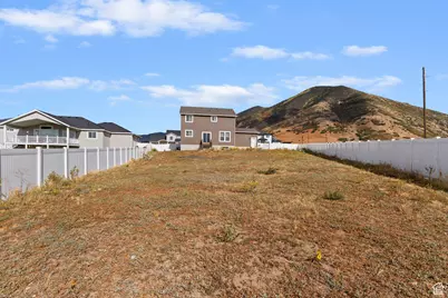 454 S Corner View Dr E, Tooele, UT 84074 - Photo 12
