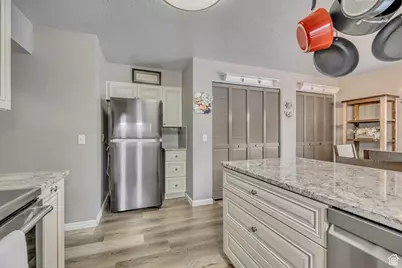 6886 S 670 E, Midvale, UT 84047 - Photo 8